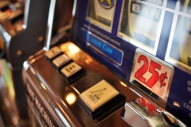 mesinqq platform overview showing sportsbook, live dealer, and slots sections on mobile